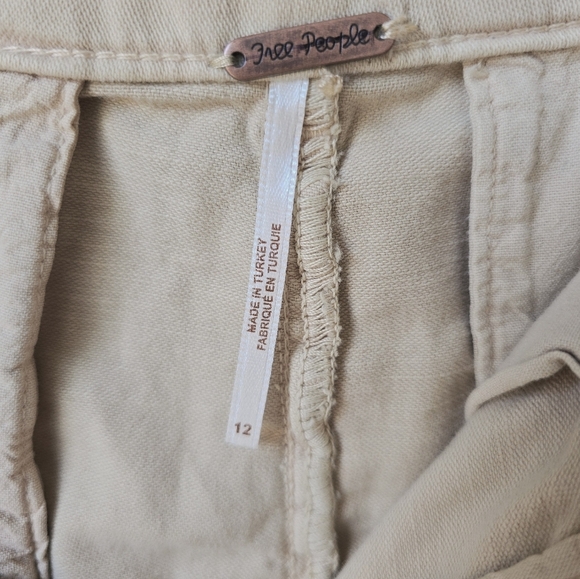 Free People Biie Chino Shorts Beige Tan Cotton Size 12 M Waist 17" - Picture 5 of 6